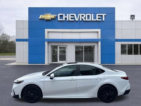 Used 2026 Toyota Camry SE w/ Convenience Package AWD/4WD image 4