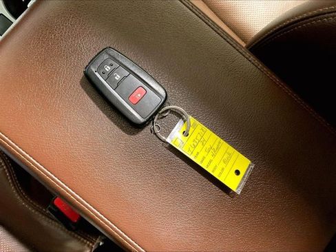 Certified 2024 Toyota 4Runner Limited AWD/4WD image 12