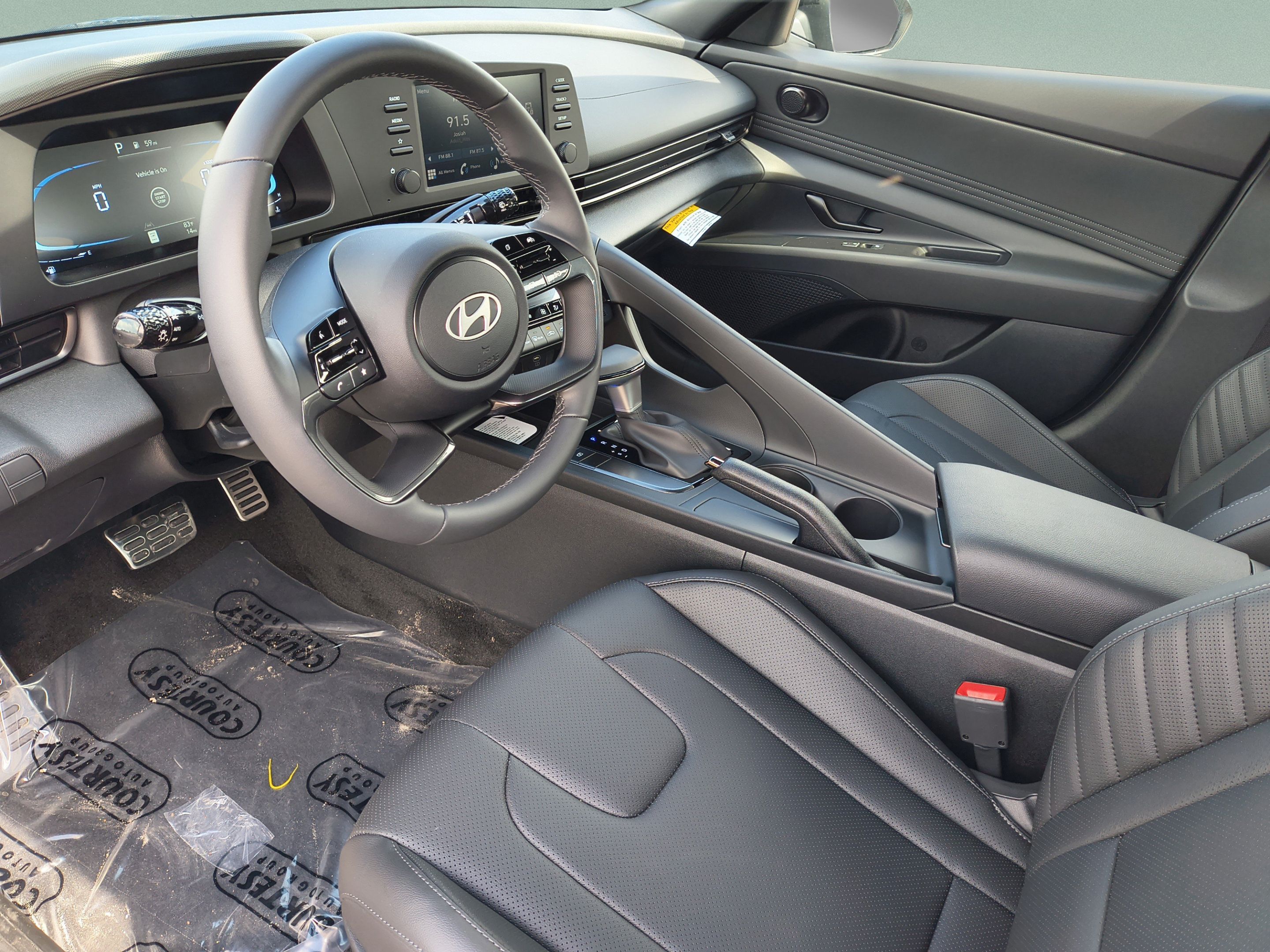 New 2026 Hyundai Elantra SEL Sport FWD image 17