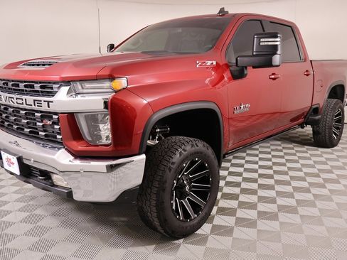 Used 2020 Chevrolet Silverado 2500 LT w/ Texas Edition image 10