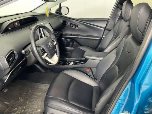 Used 2018 Toyota Prius Prime Premium FWD image 2