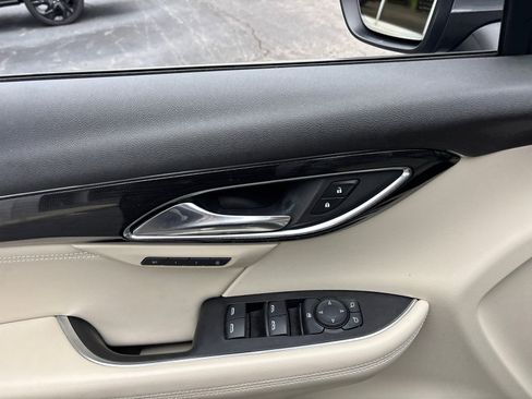 Used 2021 Buick Envision Essence w/ Technology Package I FWD image 12