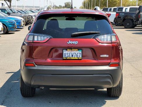 Used 2020 Jeep Cherokee Latitude FWD image 5
