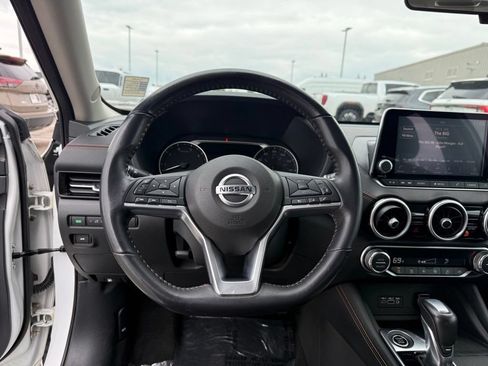 Used 2021 Nissan Sentra SR FWD image 14
