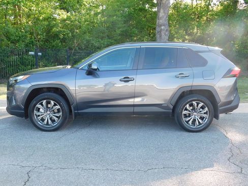 Used 2024 Toyota RAV4 XLE Premium image 2