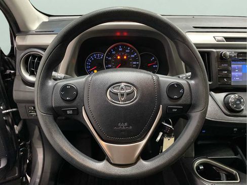 Used 2016 Toyota RAV4 LE image 13