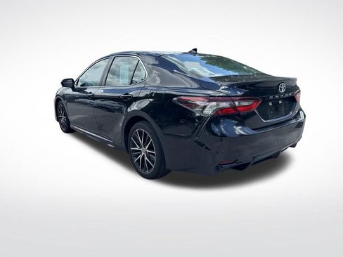 Used 2021 Toyota Camry SE FWD image 6