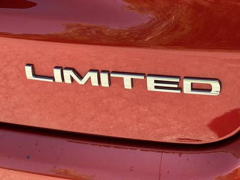 Used 2025 Jeep Compass Limited AWD/4WD image 19