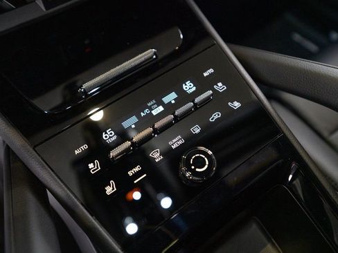 New 2025 Porsche Cayenne AWD/4WD image 25