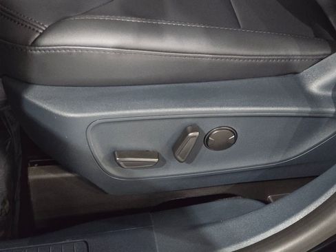 New 2025 Ford Maverick Lariat w/ Black Appearance Package image 22