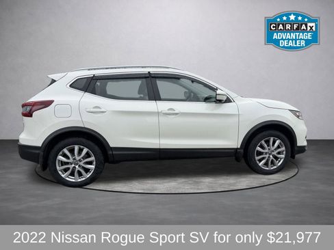 Used 2022 Nissan Rogue Sport SV w/ Technology Package image 2
