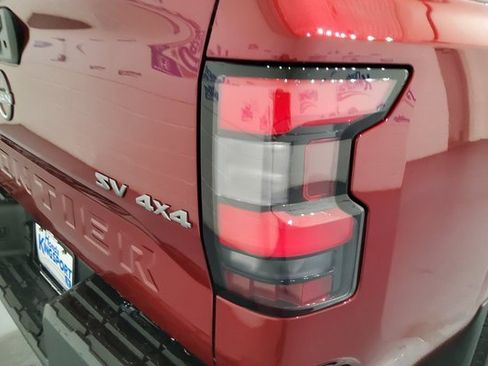 Used 2023 Nissan Frontier SV w/ Tow Package image 9