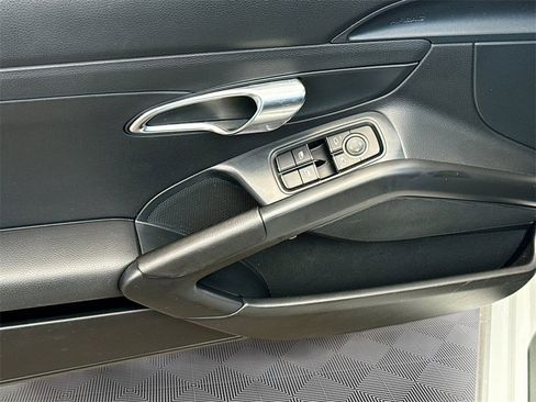 Used 2014 Porsche Boxster image 19