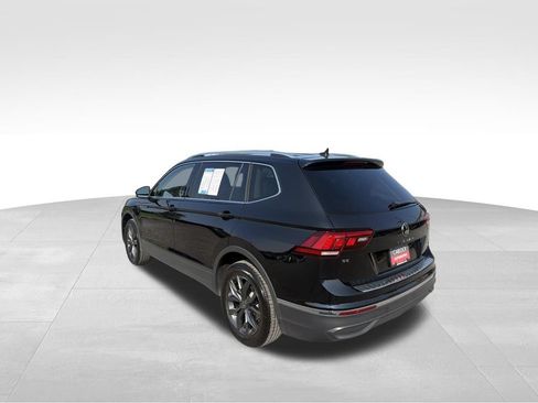 Used 2023 Volkswagen Tiguan SE FWD image 6