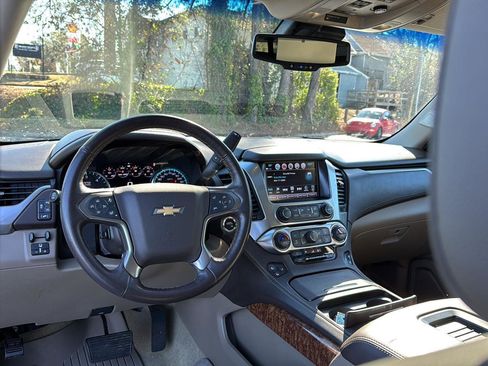 Used 2017 Chevrolet Tahoe Premier image 16
