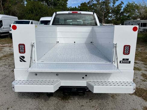 New 2026 Ford F250 XL w/ XL Chrome Package image 10