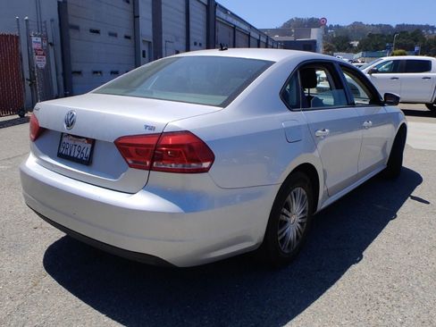 Used 2015 Volkswagen Passat 1.8T S FWD image 7