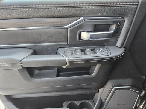 New 2026 RAM 2500 Laramie AWD/4WD image 18