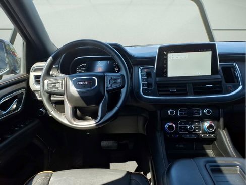 Used 2023 GMC Yukon AT4 AWD/4WD image 10