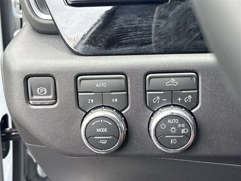 Certified 2026 GMC Sierra 1500 Elevation AWD/4WD image 18