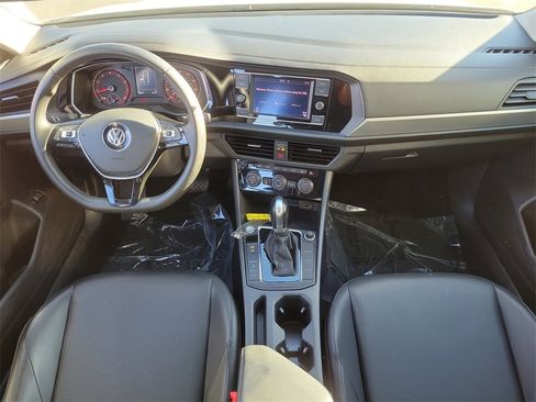 Used 2019 Volkswagen Jetta SE image 9