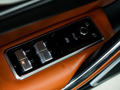 Used 2021 Jaguar F-PACE R-Dynamic S image 46