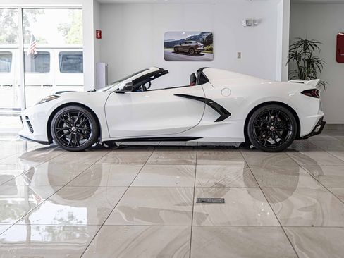 Used 2023 Chevrolet Corvette Stingray w/ Z51 Performance Package image 6