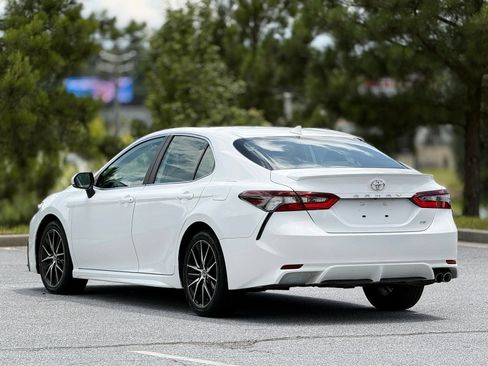 Used 2023 Toyota Camry SE FWD image 10