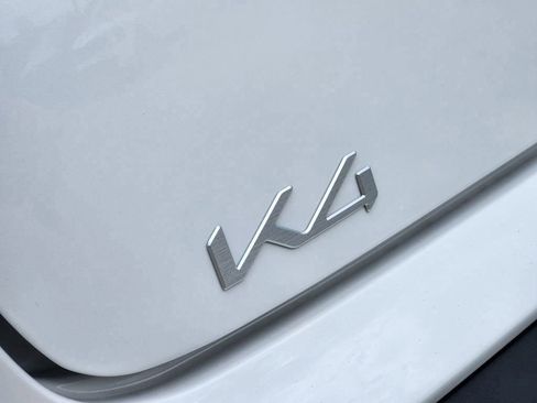 New 2026 Kia K4 FWD image 8