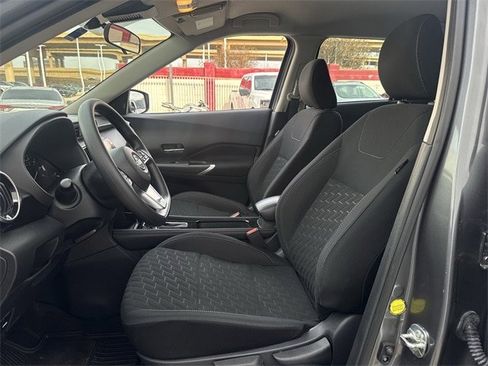 Used 2023 Nissan Kicks SV image 25