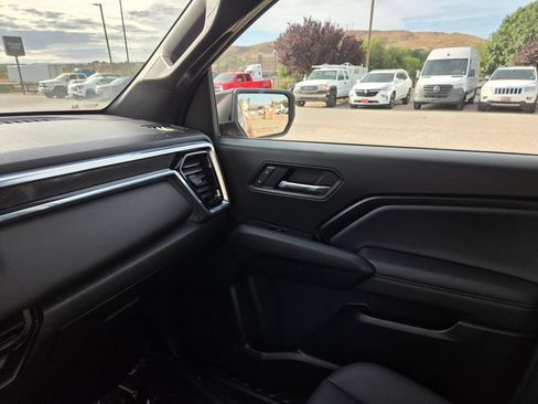 Used 2025 GMC Canyon Elevation w/ Convenience Package AWD/4WD image 22