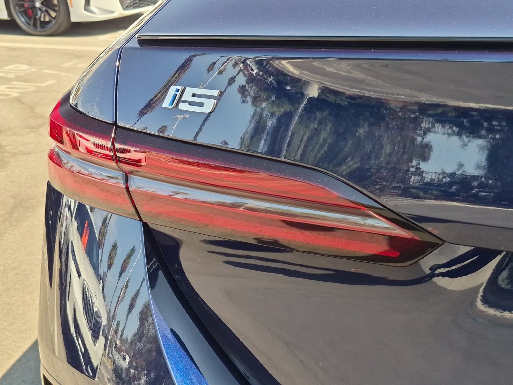 Certified 2026 BMW i5 M60 w/ M Sport Package RWD image 26