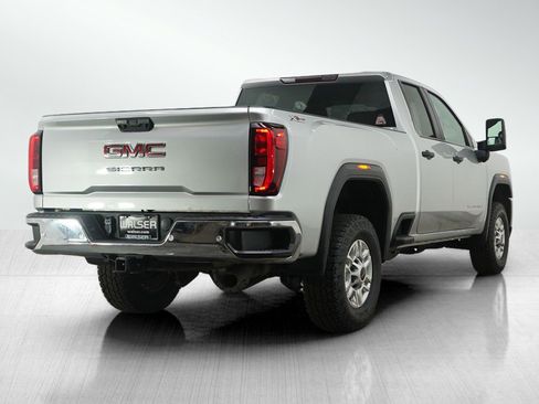 Used 2022 GMC Sierra 2500 Pro w/ Convenience Package image 5