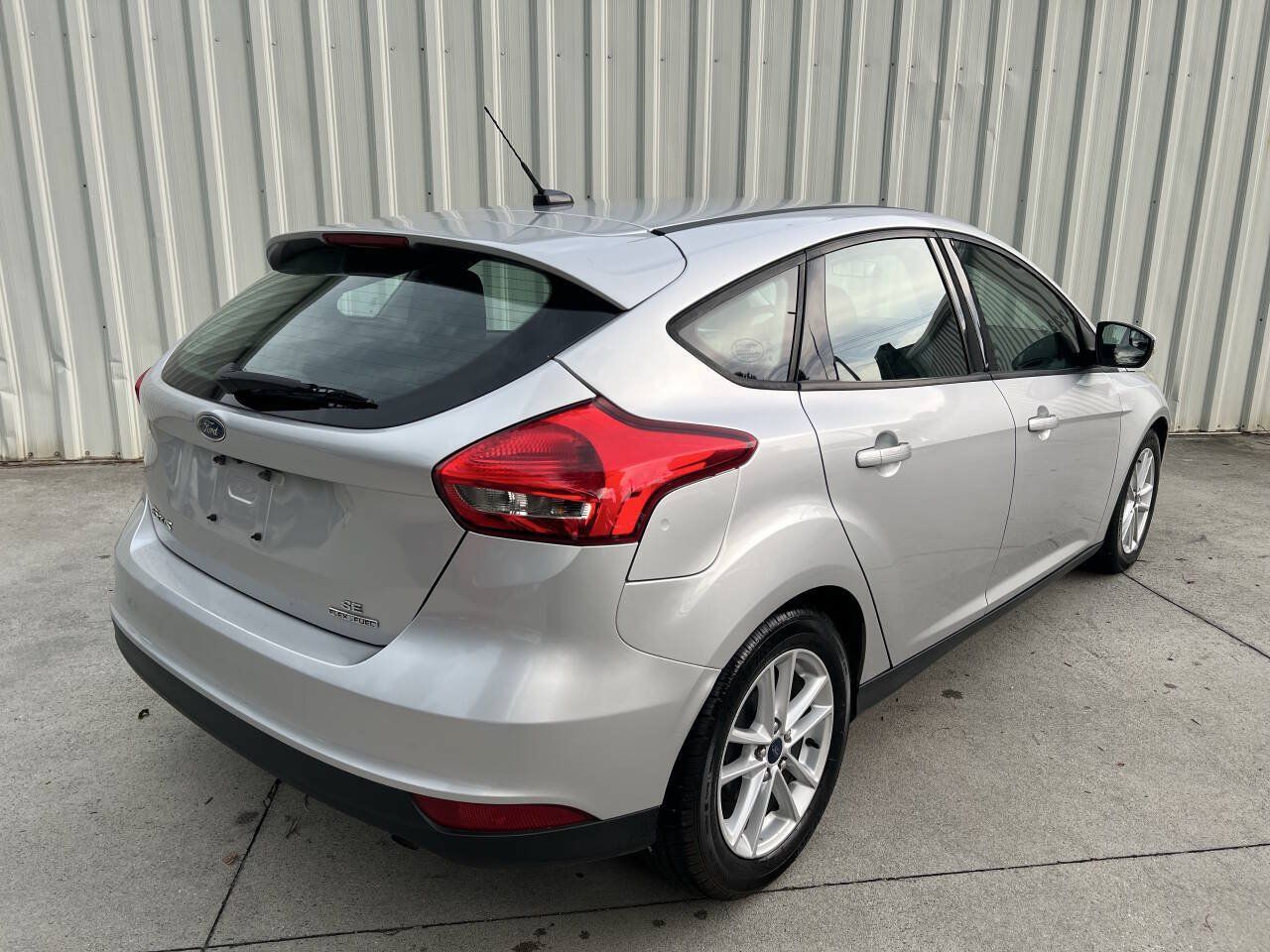 Used 2016 Ford Focus SE FWD image 3