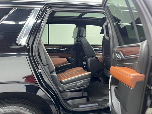 Used 2024 GMC Yukon Denali Ultimate AWD/4WD image 21