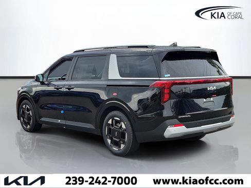 New 2026 Kia Carnival EX FWD image 4