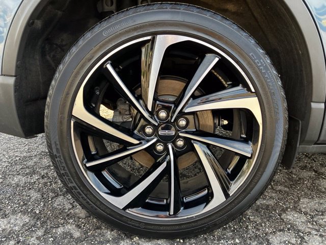 Used 2023 Lincoln Corsair Reserve AWD/4WD image 28