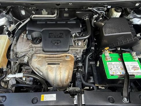 Used 2017 Toyota RAV4 LE FWD image 16