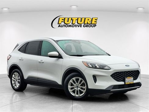 Certified 2021 Ford Escape SE image 1