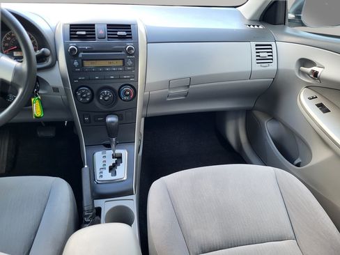 Used 2010 Toyota Corolla LE w/ All Weather Guard Pkg FWD image 21