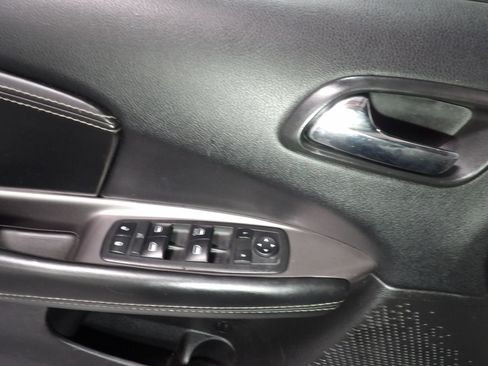 Used 2018 Dodge Journey SE w/ Blacktop Package image 9