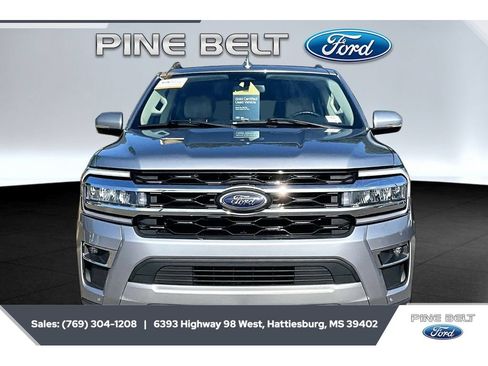 Certified 2024 Ford Expedition Limited RWD image 3