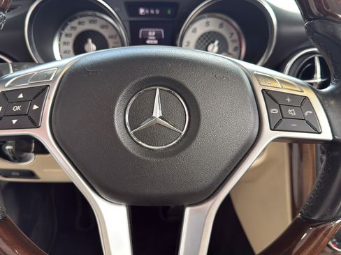 Used 2015 Mercedes-Benz SLK 350 image 20