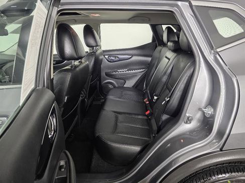 Used 2017 Nissan Rogue Sport SL w/ SL Premium Package image 20