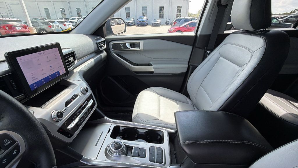 Used 2021 Ford Explorer XLT w/ Equipment Group 202A RWD image 21