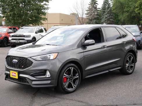 Used 2019 Ford Edge ST w/ Convenience Package AWD/4WD image 3