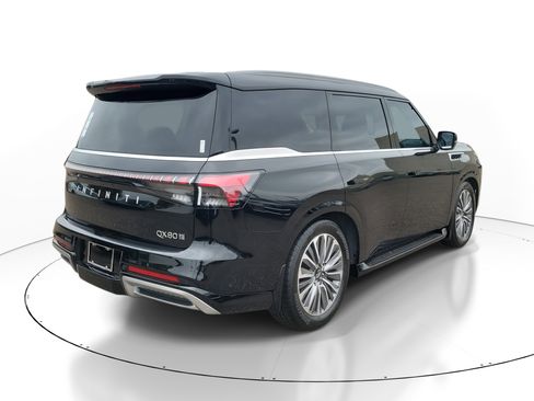 New 2026 INFINITI QX80 Luxe image 3