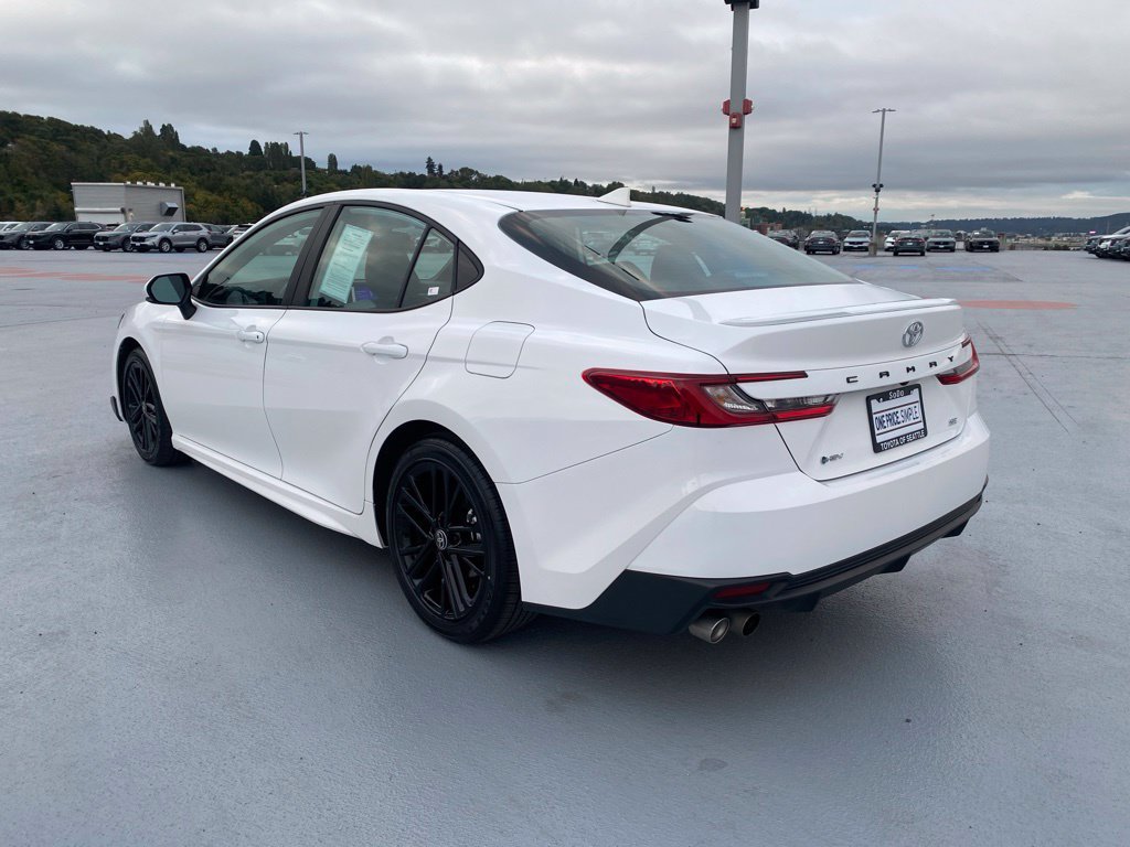 Used 2025 Toyota Camry SE FWD image 6