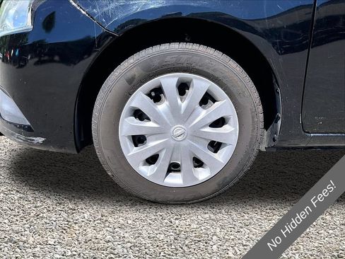 Used 2019 Nissan Versa SV FWD image 9
