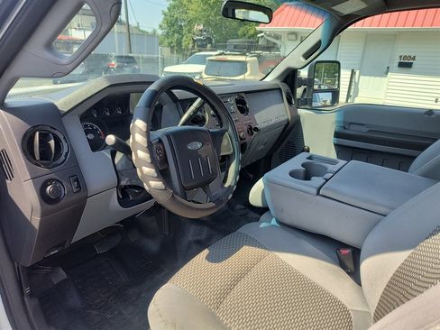 Used 2011 Ford F250 XL w/ Skid Plate Pkg AWD/4WD image 13